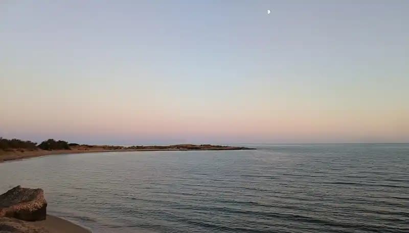Paduli Beach — Beach (free-access)