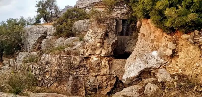 Grotta Paglicci — Grotte