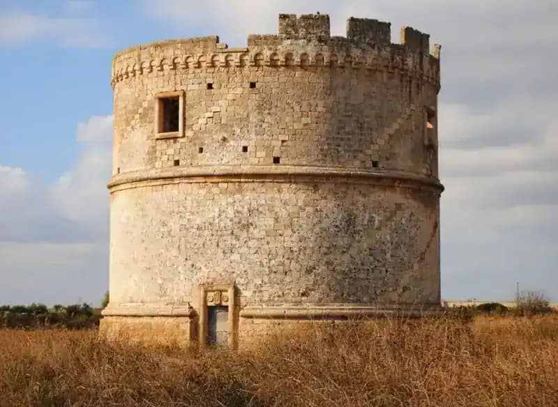 Torre Colombaia di Carpignano Salentino — Torri