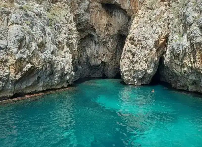 Grotta del Soffio — Meereshöhlen