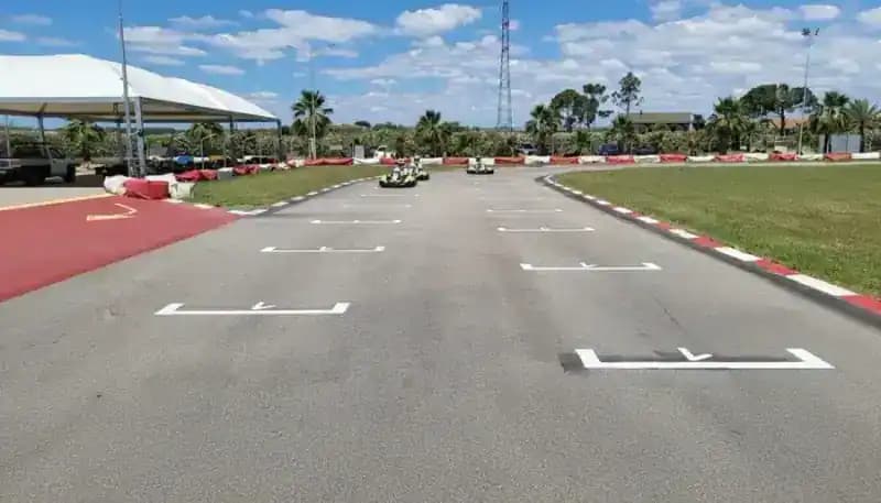 Pista Go Kart Reverse — Kartfahren
