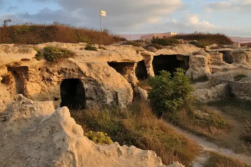 Grotta della Madonnina — Grotte