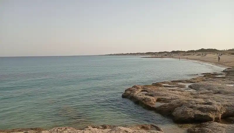 Spiaggia della Riserva naturale Salina Dei Monaci — San Pietro in Bevagna