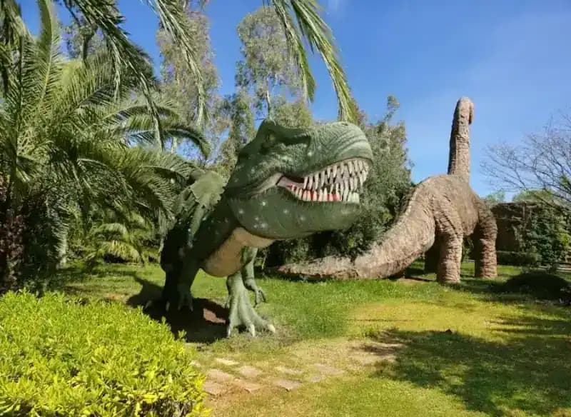 Parco dei Dinosauri — Parco divertimenti