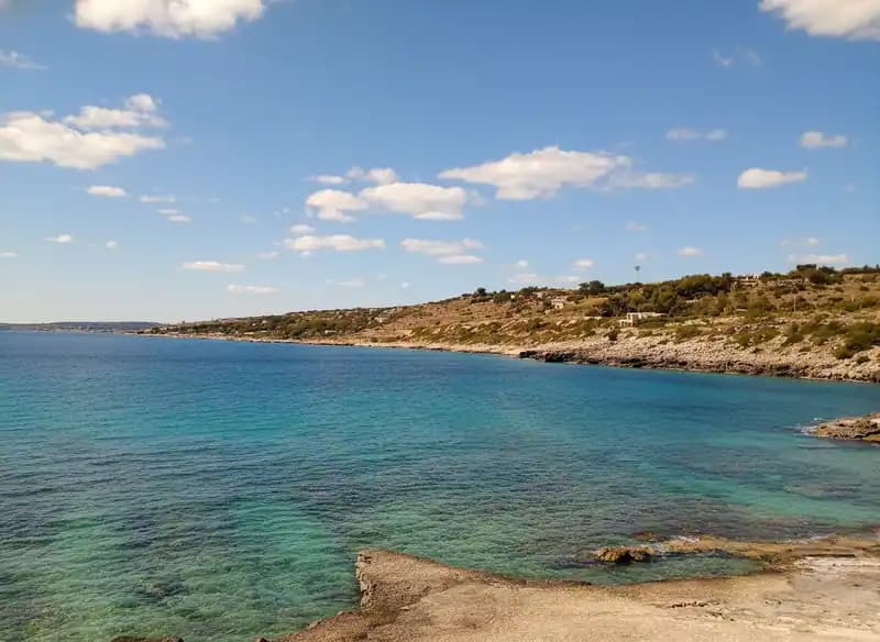 Strand von Marina di San Gregorio — Strand (freier Zugang)
