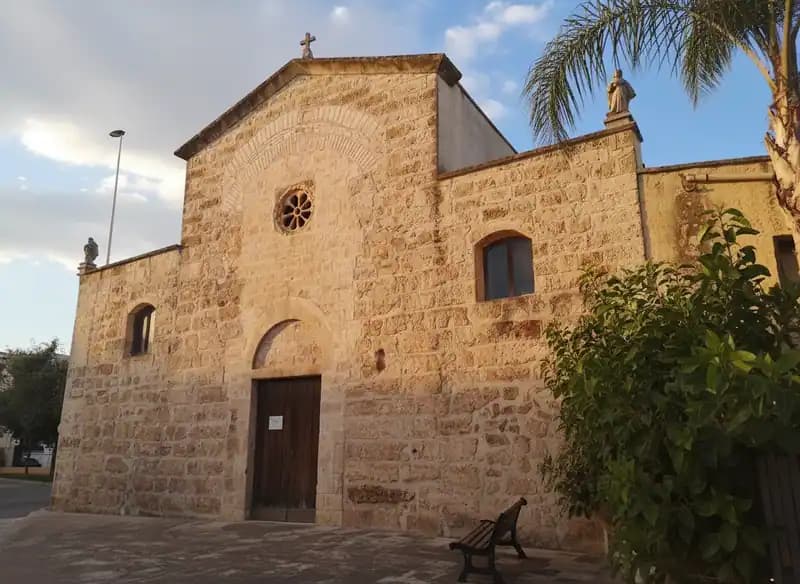 Kirche Santa Maria della Croce oder Casaranello — Kirchen