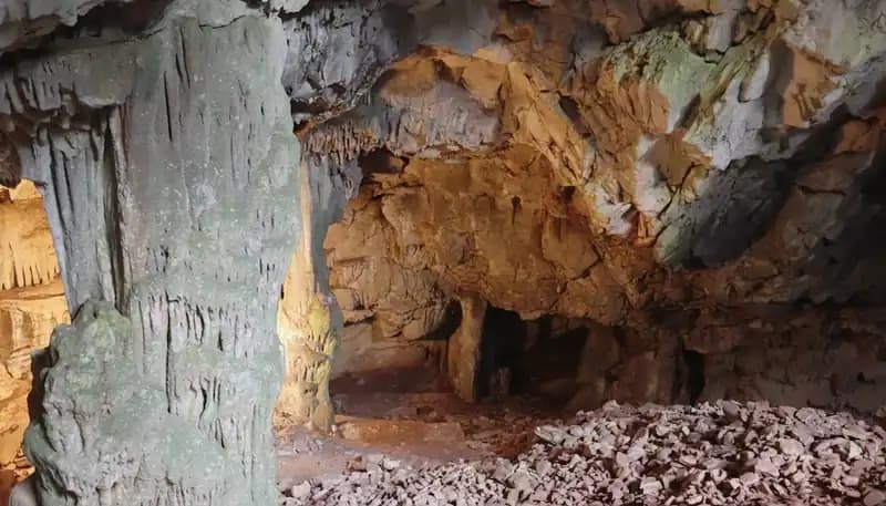 Grotta e cripta rupestre di San Michele — Grotte