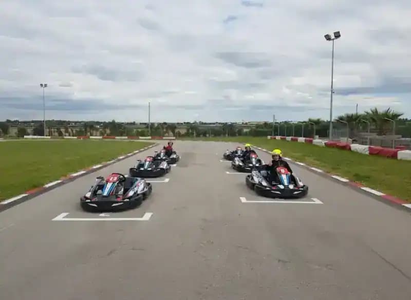 Pista Reverse Karting & Rollerblade Ginosa Marina Puglia — Kartfahren