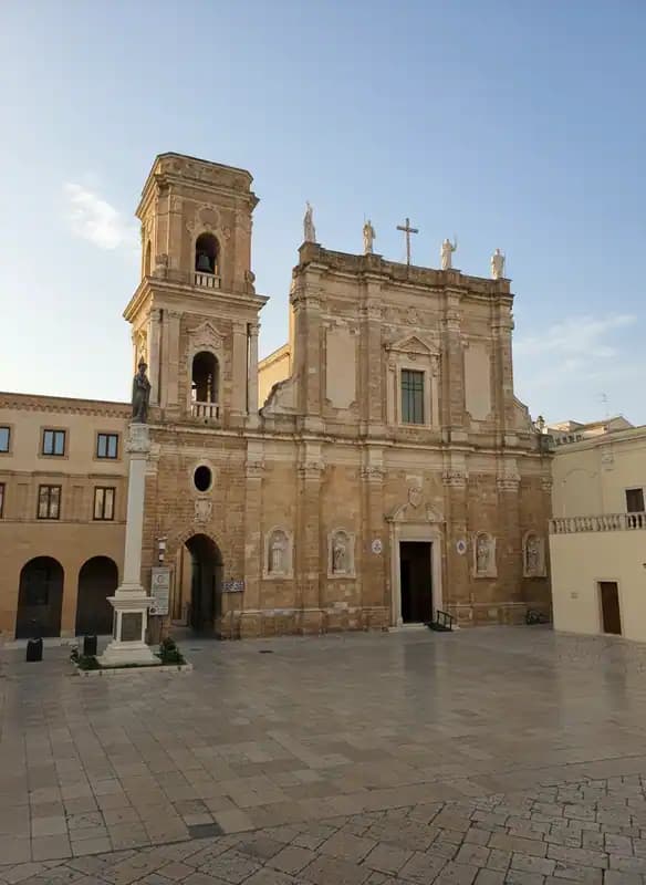 Kathedrale von San Giovanni Battista — Kirchen