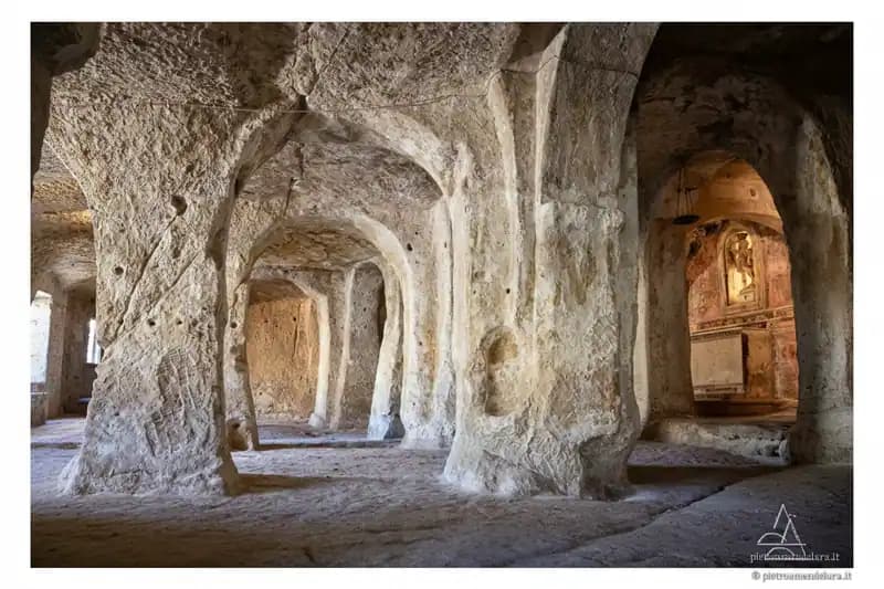 Chiesa Rupestre San Michele delle Grotte — Siti archeologici