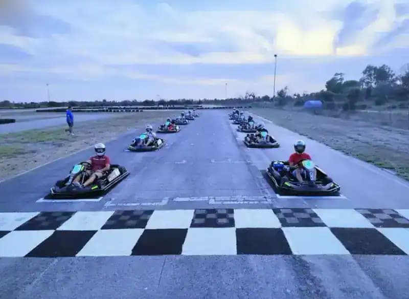 Go Kart Track Frigole Lecce — Kartfahren