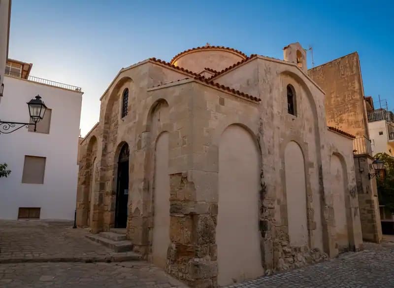 Kirche von San Pietro — Kirchen