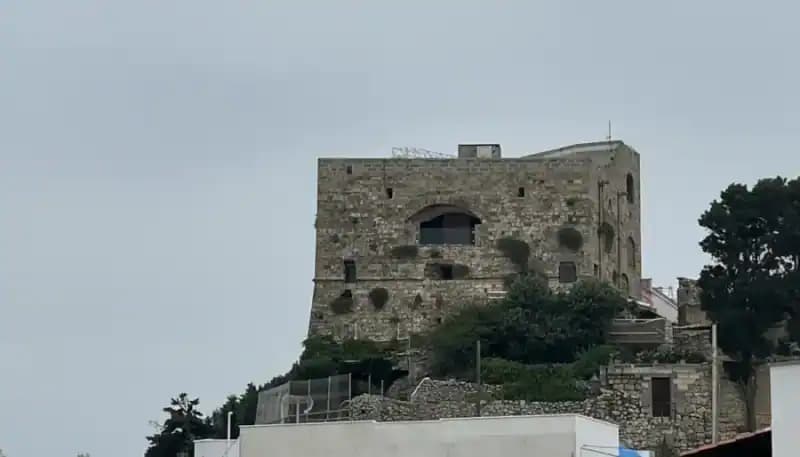 Gino-Catalano-Treppe — Schlösser