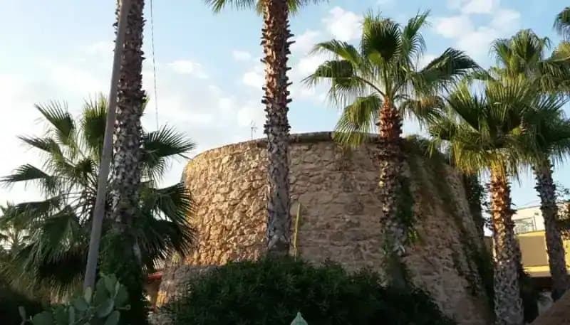 Torre Sinfono — Torri