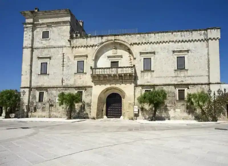 Château de Casamassella — Châteaux