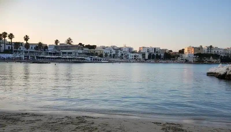 Molo Beach (Children's Beach) — Beach (free-access)