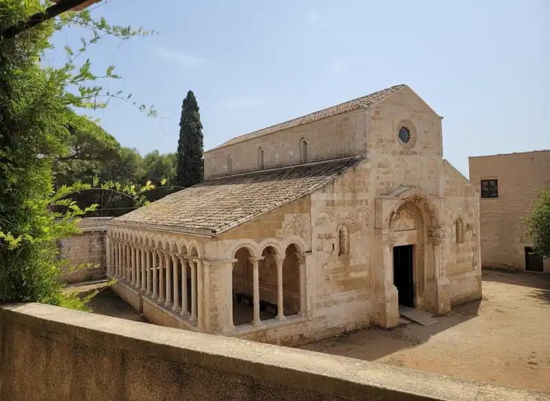 Abtei Santa Maria di Cerrate — Kirchen