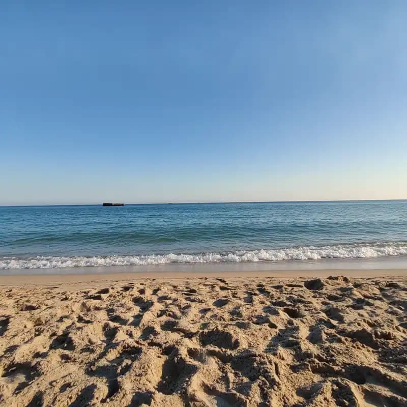 Zefiro Beach — Strand (freier Zugang)