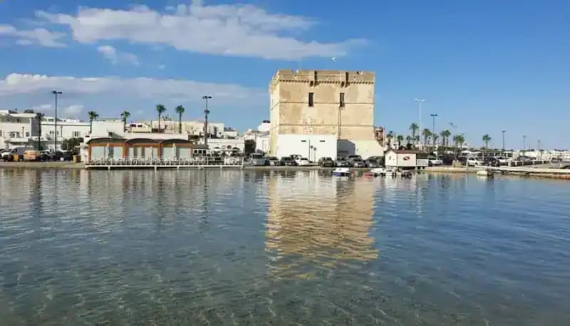 Torre Cesarea — Torri