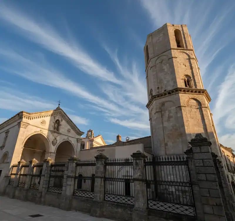 Basilika Heiligtum des Heiligen Erzengels Michael — Heiligtümer