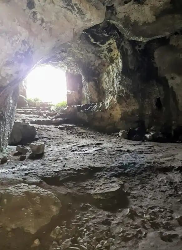 Höhle von Chiancariello — Bitonto