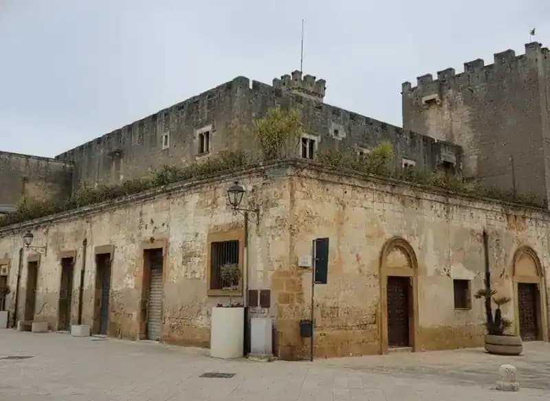 Schloss Dentice di Frasso — San Vito dei Normanni