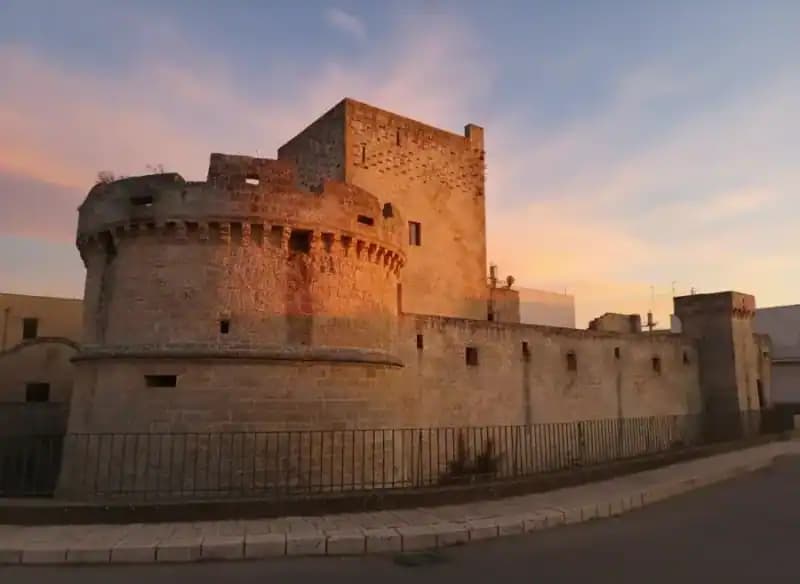 Normannische Burg von Avetrana — Avetrana