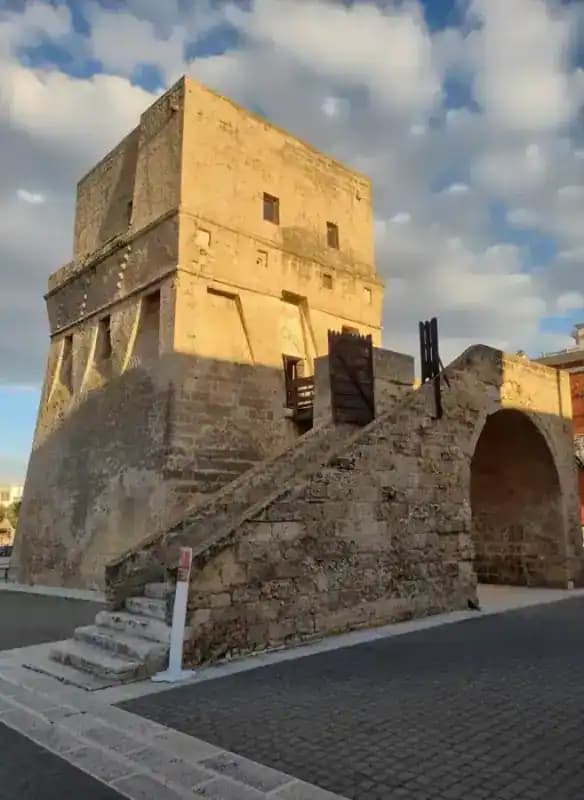 Pelosa Tower — Torre a Mare