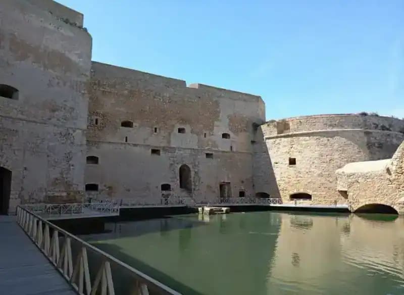 Château Alfonsino de Brindisi — Isola di Sant’Andrea